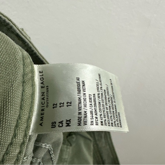 2/$20 American Eagle Green Denim Skirt Women's Size 12 - Picture 5 of 6